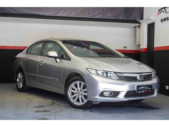 HONDA CIVIC 1.8 LXS 16V FLEX 4P AUTOMÁTICO